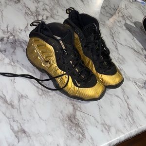 Nike basketball shoes, boys